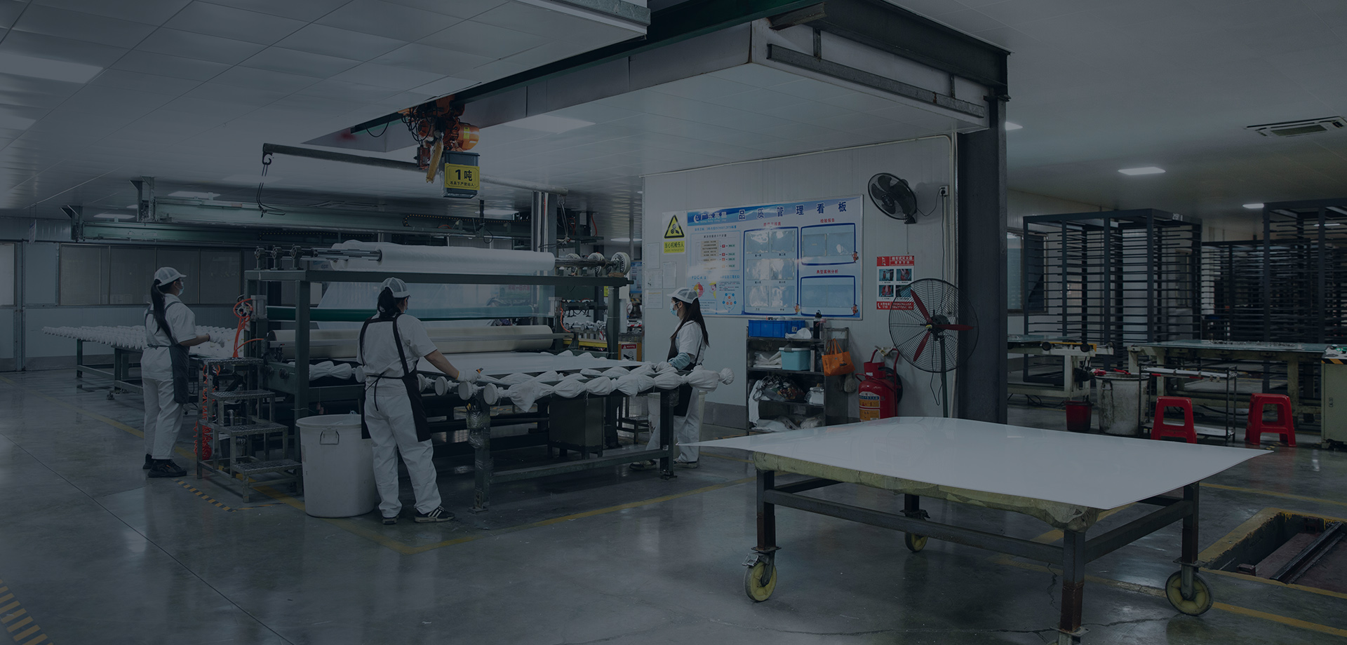 Belos materiais acrílicos para produtos de banheiro